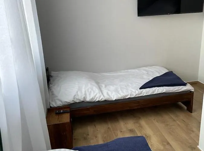 Irys 1 בית אירוח